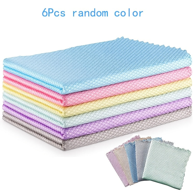 Pack of 6 Microfiber Cloths with Fish Scale Texture – Lint and Trace Free.
